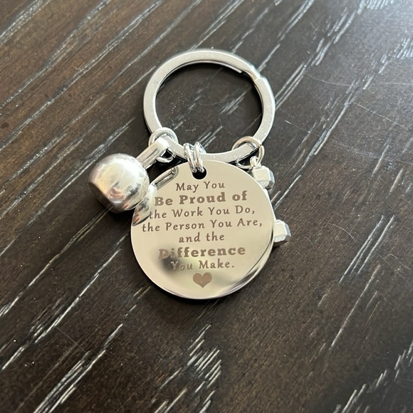 Fitness inspirational keychain kettlebell & dumbbell silver great gift idea - Picture 7 of 7